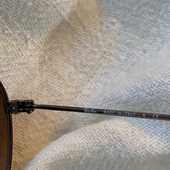 EUC Ray-Ban Sunglasses & Case RB3388 Gunmetal Frame Brown Gradient 58mm Aviator - Picture 16 of 17
